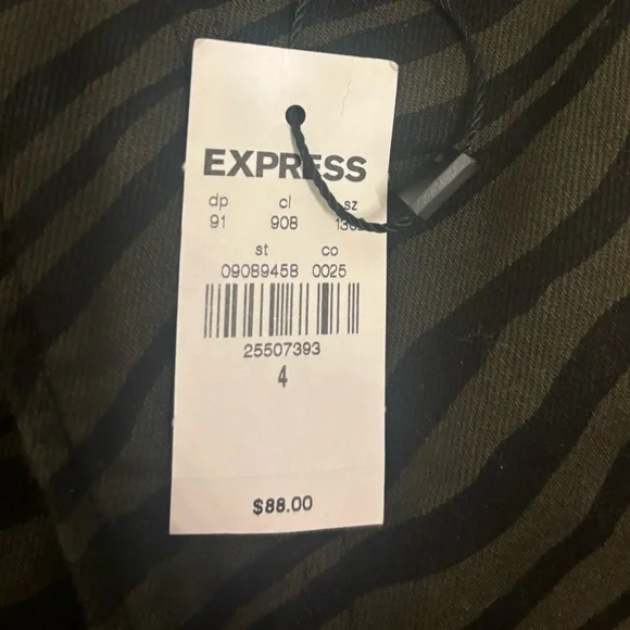 NWT Express Olive and Black Printed Jeans - Picture 2 of 4